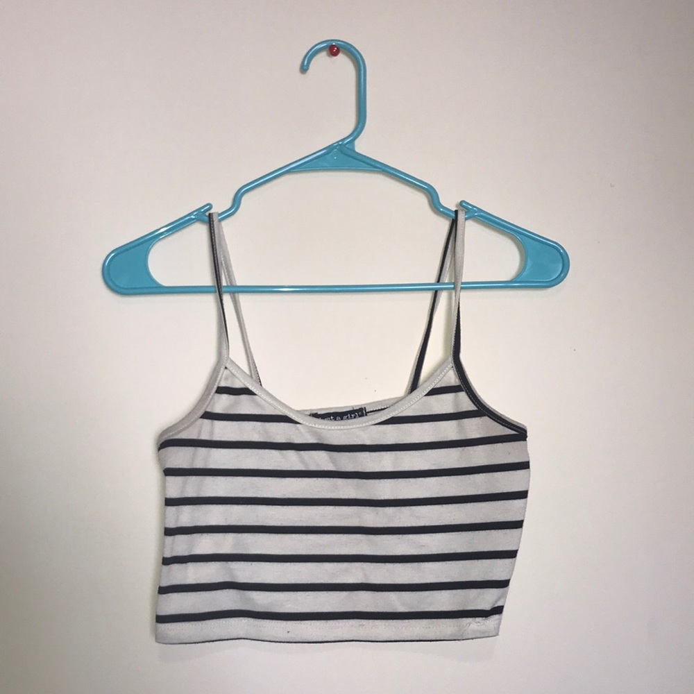 Stripped cropped tank top.